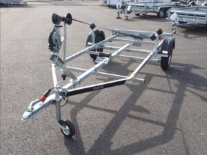 Remolque portabarcos YACHT 750, con PTAC de 500 a 750 kg