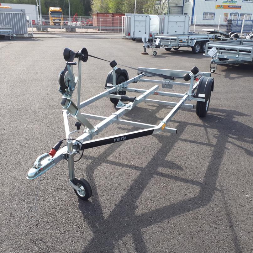 Remolque portabarcos YACHT 750, con PTAC de 500 a 750 kg