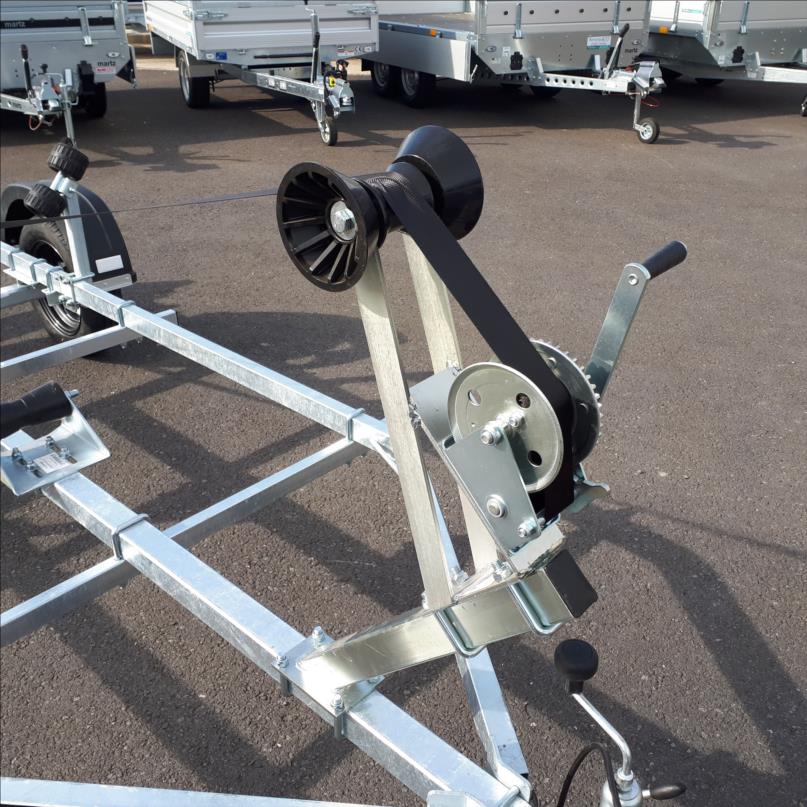 Remolque portabarcos YACHT 750, con PTAC de 500 a 750 kg - Imagen 2