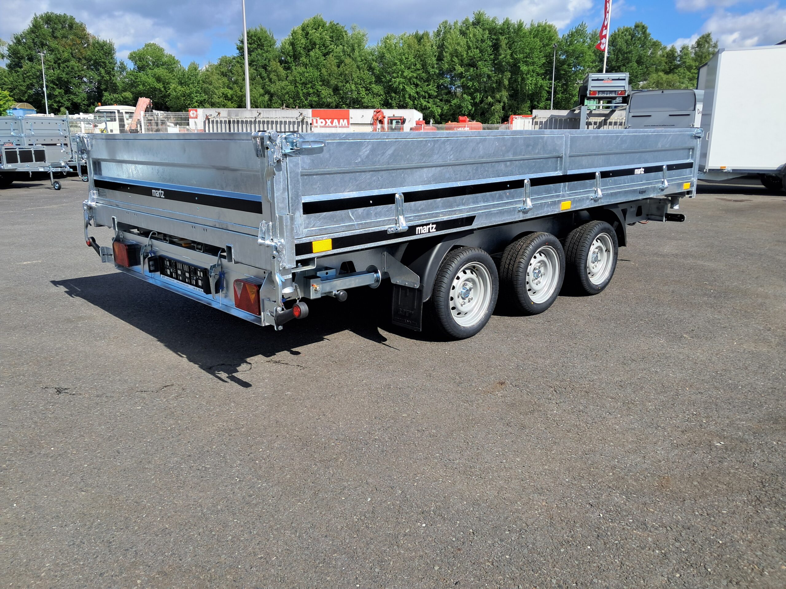 Volquete triángulo Kipper 400/3C, 4 m × 1,97 m, doble eje, PTAC de 2 200 a 3 500 kg. - Imagen 7