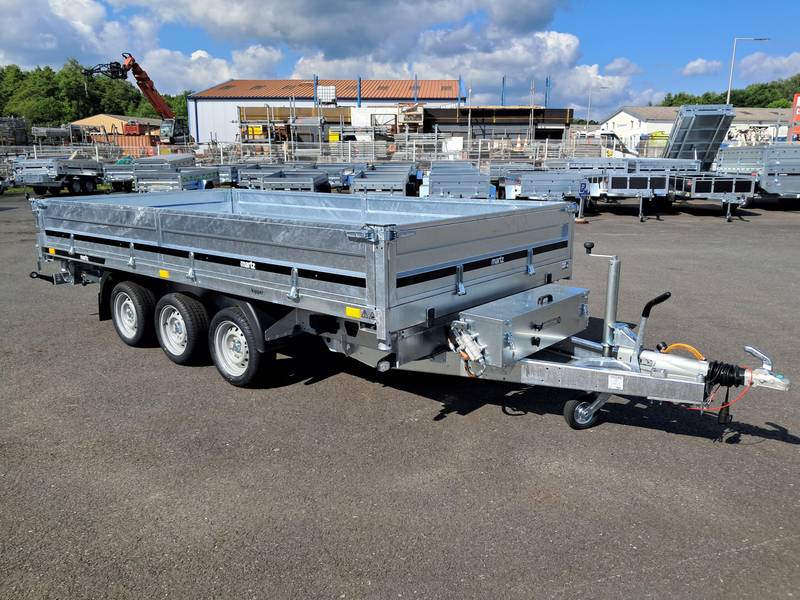 Volquete triángulo Kipper 400/3C, 4 m × 1,97 m, doble eje, PTAC de 2 200 a 3 500 kg. - Imagen 8