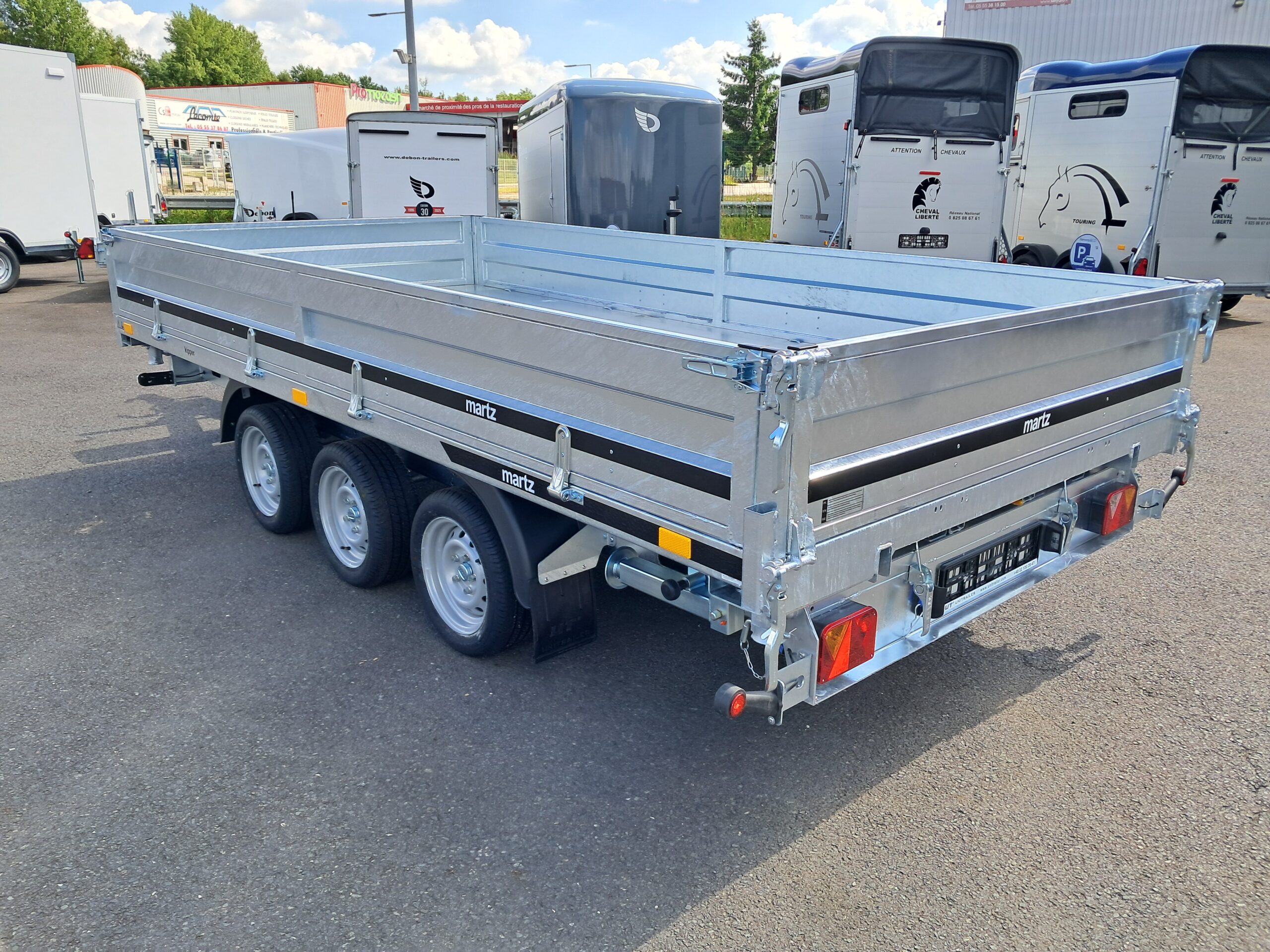 Volquete triángulo Kipper 400/3C, 4 m × 1,97 m, doble eje, PTAC de 2 200 a 3 500 kg. - Imagen 13