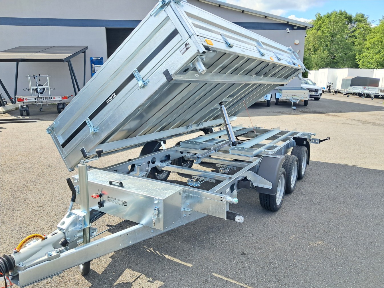 Volquete triángulo Kipper 400/3C, 4 m × 1,97 m, doble eje, PTAC de 2 200 a 3 500 kg. - Imagen 23