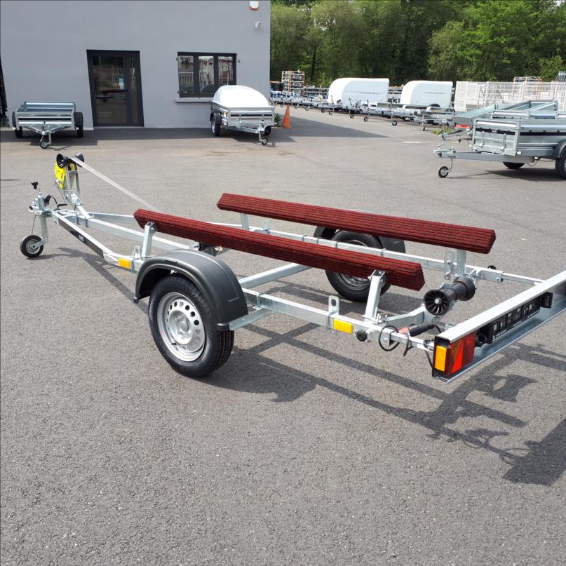 Remolque porta jet ski 750, con PTAC de 500 a 750 kg