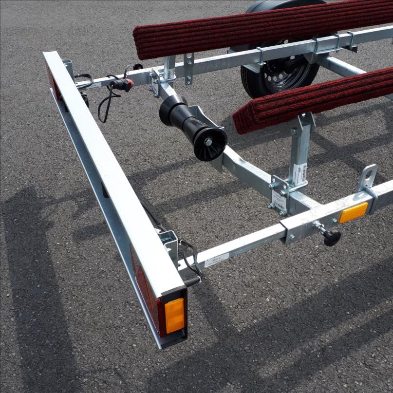 Remolque porta jet ski 750, con PTAC de 500 a 750 kg - Imagen 3