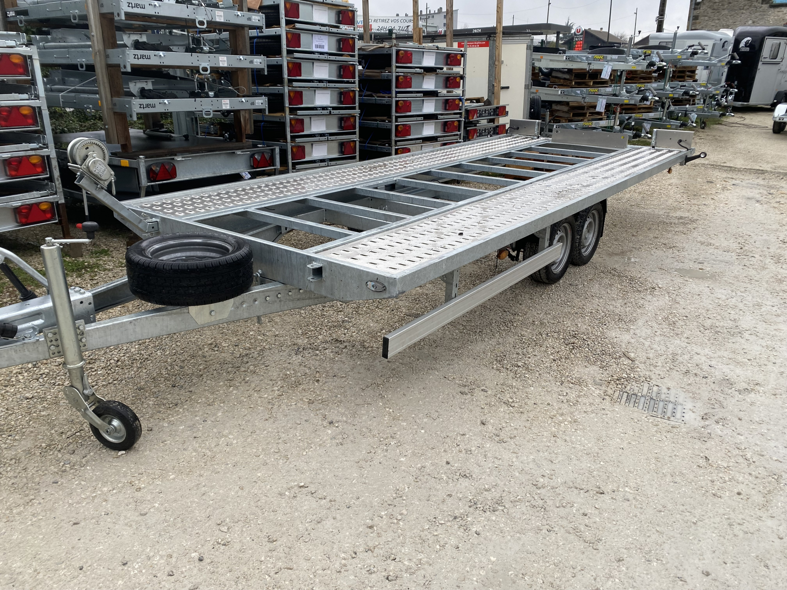 Remolque porta-coches Saturn, PTAC 2.700 kg - Imagen 4